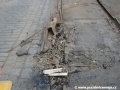 Oprava tramvajové trati v ulici Milady Horákové odhalila totálně rozpadlou betonovou část velkoplošných panelů BKV, včetně zcela prožraných plechových žlabů pro umístění blokových kolejnic B1 | Milady Horákové 13.5.2008