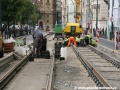 V Pravé koleji probíhá masivní zřizování plastbetonových hrobečků. | 24.7.2011