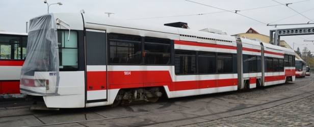 Jak vůz RT6N1 ev.č.1804 definitivně opustil Brno. | 26.10.2015