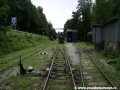 Ještě pohled na stanici Čermeľ z opačné strany, včetně kolejového zhlaví, před plechovou remízou probíhá zbrojení parní lokomotivy | 8.8.2010