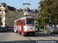 Souprava vozů T3M3 ev.č.161+152 vypravená na linku 4 míří k zastávce Okresní soud. Oba vozy jsou v Olomouci raritní. Vozy pochází z roku 1987 a 1985, v roce 1999 prošly modernizací s dosazením výzbroje TV 14. Vůz ev.č. 161 je jediným z modernizovaných, kterému byl dosazen polopantograf. | 22.9.2010