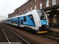 O několik kolejí dál vyčkávala na své cestující ještě novotou zářící dvousystémová třívozová jednotka řady 640 zvaná RegioPanter. | 14.10.2013