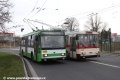 Poslední provozní trolejbus Škoda 14TrM ev.č.457 a muzejní trolejbus Škoda 14Tr08/6 ev.č.429 pózují fotografům před vozovnou trolejbusů Karlov. | 9.4.2018