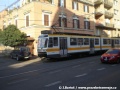 Via Giovanni Giolitti, tříčlánková obousměrná jednotka Ansaldo směřuje k zastávce S. Bibiana. | duben 2010