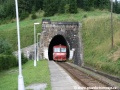 ...ano, z tunelu se vynořuje souprava motorových vozů 812.022-2+812.042-0... | 7.8.2010