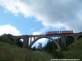 Přes Telgártský viadukt se blíží k Telgártského tunelu souprava motorových vozů, jejichž čísla zjistíme později... | 7.8.2010