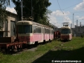 Jednotky 420 966-4 a 420 959-9 odstavené v drsném tatranském podnebí električkového depa Poprad. | 10.8.2010