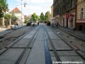 Rekonstruovaná tramvajová trať v ulici Na Slupi u zastávky Albertov po pokládce velkoplošných panelů BKV. | 19.6.2007