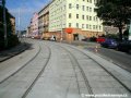 Rekonstruovaný oblouk tramvajové tratě z velkoplošných panelů BKV u zastávky Divadlo Na Fidlovačce. | 19.6.2007