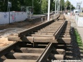 Poslední část koleje z centra u zastávky Přístaviště byla ještě uložená na dřevěných pražcích s montovanými styky, i ta bude nahrazena. | 8.7.2011
