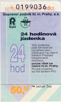 Pro občasné návštěvníky Prahy byla výhodná 24 hodinová jízdenka, vydaná v roce 1996. Na snímku je zřetelné chybné označení jízdenky na opačném konci.