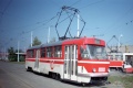 Cvičný vůz T3 #5509 na snímku vypadá jako nový, jedná se však původně o tramvaj T3 z roku 1963, upravenou na cvičný vůz v roce 1982. V roce 1998 absolvoval velkou prohlídku, po které bude sloužit dalších patnáct let, aby následně byl prodán k návratu do osobního provozu do ukrajinského Charkova. | 24.9.1998