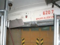 Pohled na stanoviště řidiče vozu T3 ev.č.5512 (ex ev.č.6207). Vnitřní evidenční číslo v kabině nebylo ve voze změněno | 18.2.1998