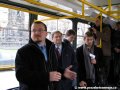 Radní pro dopravu, pan Radovan Šteiner, během uvítacího projevu k novinářům je ostře sledován zrakem prof. Moose (pán v červené kravatě) | 1.2.2007