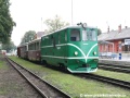 Motorová lokomotiva T47.005 vyčkává v čele osobního vlaku směr Nová Bystřice na odjezd z Jindřichova Hradce | 30.7.2008