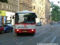 Autobus Karosa B 931.1675 ev.č.7363 vypravený na náhradní dopravu X-1 za přerušený provoz tramvají během rekonstrukce Bubenského nábřeží u protisměrné tramvajové zastávky Dělnická. | 27.9.2005