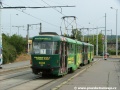 Souprava vozů T3 ev.č.6948+6949 vypravená na linku 1 opustila zastávku Vltavská a vyčkává na signál volno k překonání vozovky na zvýšené těleso. | 26.7.2006