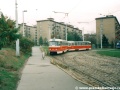 Souprava vozů T3 ev.č.6963+6511 vypravená na linku 26 zamířila díky odklonu do smyčky Spořilov. | 9.10.1999