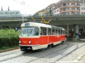 Vůz T3SU ev.č.7010 vypravený na linku 25 přijíždí do zastávky Vltavská. | 21.6.2006