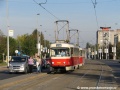V zastávce Vozovna Vokovice odbavuje cestující souprava vozů T3SCUS ev.č.7144+7154 vypravena na linku 26. | 11.10.2006