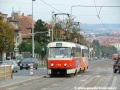 Souprava vozů T3SUCS ev.č.7190+7197 vypravená na linku 18 vjíždí do zastávky Horoměřická v původní poloze. | 8.10.2005