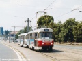 Souprava vozů T3SUCS ev.č.7213+7283 vypravená na linku 19 se blíží k zastávce Hloubětín. | 16.7.2003