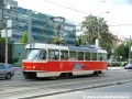 Před křižovatkou Želivského vyčkává na signál volno vůz T3M ev.č.8018 vypravený na linku 5. | 30.8.2006