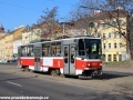 Vůz T6A5 ev.č.8621 vypravený na linku 7 opustil křižovatku Zámecká a míří k zastávce Nádraží Vršovice. | 25.3.2012