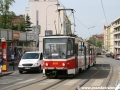 Zastávku Nádraží Vysočany opouští vůz KT8D5 ev.č.9011 vypravený na linku 19. | 11.5.2007