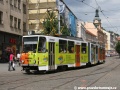 Vůz KT8D5 ev.č.9014 vypravený na linku 9 opouští pěší zónu ve Štefánikově ulici a pomalu vjíždí do křižovatky Anděl | 23.6.2010