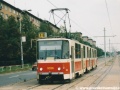 Vůz KT8D5 ev.č.9036 vypravený na náhradní linku X-B za trasu metra B míří k zastávce Hloubětín. | 21.9.2002