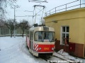 Manipulační vůz T3 vozovny Kobylisy ev.č.5562 na objízdné koleji vozovny Kobylisy. | 23.2.2005