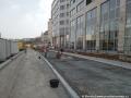 Vznikající těleso budoucí tramvajové trati podél Legerovy ulice ohraničené L profily. | 09.03.2026