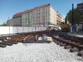 Vznikající křižovatka Vinohradská × Legerova v pohledu od Škrétovy ulice. | 23.04.2026