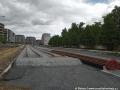 Se zpožděním dosahujícím půl století se v týdnu objevily první desítky metrů tramvajových kolejí. | 14.05.2026