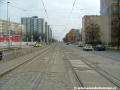 V prostoru zastávky Červený Vrch z centra začínáme naší cestu po druhé části tramvajové trati v Evropské ulici.