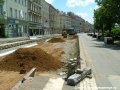 V prostoru zastávek Plzeňka a Smíchovské nádraží je výkop opět o něco hlubší a na místě jsou i betonové prefabrikáty. | 2.6.2004