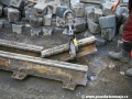 ..... a trhání se nedaří - kolejnice je jak papír a trhá se | 12.11.2010