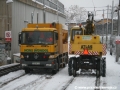 Ani sníh nezabránil počátku výluky estakády Krejcárek. Právě na horní Palmovce dochází k přípravě pro nakolejování dvoucestných vozidel. | 29.11.2010
