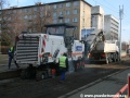 Odtěžování podkladních vrstev pod velkoplošnými panely BKV během rekonstrukce tramvajové tratě Kbelská -  Lehovec | 4.3.2010