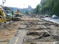 Rekonstrukce křižovatky Letenský tunel začala snášením stávající kolejové konstrukce. | 8.7.2007