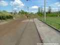 Pohled na kusou kolej smyčky Levského, která je pozůstatkem původní traťové koleje, od odstavných kolejí