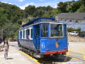 Modrá historická tramvaj číslo 6 na konečné zastávce Placa Funicular | 10.-15.7.2008