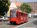 V roce 2000 zmodernizovaný vůz K2S pochází z roku 1975, kdy byl ještě jako typ K2K2 budoucího ev.č.7059 dodán do Bratislavy. Z vozovny Krasňany je od listopadu 2006 vypravován s bratislavským celočerveným nátěrem. | 14.7.2011
