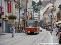Obchodnou ulicí projíždí souprava první bratislavské generace vozů T6A5 ev.č.7905+7906 dodaná do Bratislavy v roce 1991 a zařazená do vozovny Krasňany. | 14.7.2011