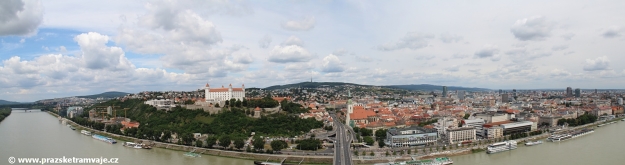 Pohled na Bratislavu z vyhlídkové věže mostu SNP. | 24.6.2015