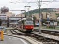 Přes předjízdné koleje u zastávky Molecova projíždí souprava vozů T3SUCS ev.č.7777+7778 na lince 1 | 3.8.2007