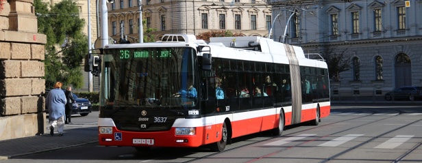 Do ulice Veveří vjel trolejbus Škoda 31 Tr #3637 vypravený na linku 36. | 1. 10. 2024