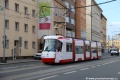 K zastávce Vlhká v Křenové ulici míří vůz Škoda 13T4 #1917 vypraven na linku 9.  | 