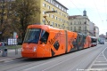 V zastávce Vlhká stanicuje vůz Škoda 13T5 #1927 vypravený na linku 9. | 1. 10. 2024